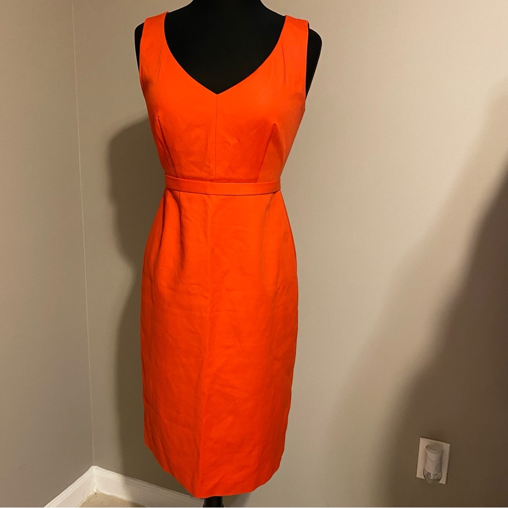 Tahari classic red V neck sleeveless dress size 6